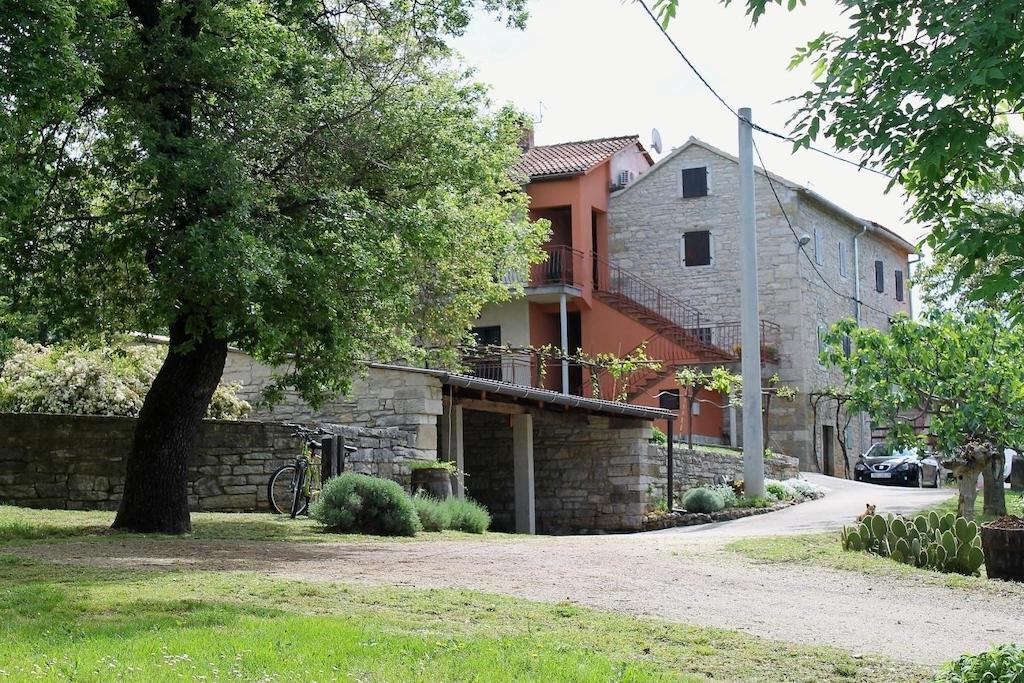 Apartments Mestri Grožnjan Exteriör bild